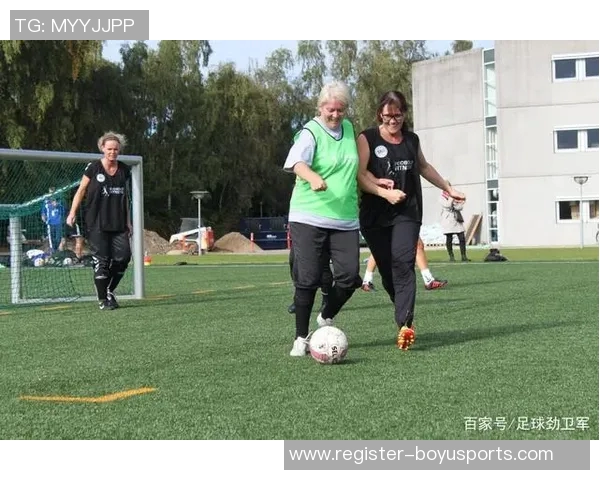 深圳足球队耐力争议引发热议球迷和专家各执己见探讨球队表现 深圳足球队耐力争议引发热议球迷和专家各执己见探讨球队表现